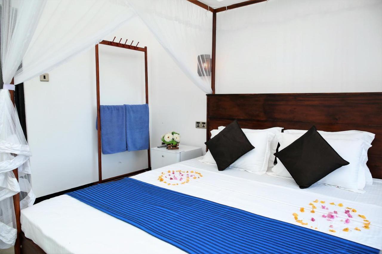 Sky Mountain Cafe With Seaview Bed & Breakfast Weligama Ngoại thất bức ảnh