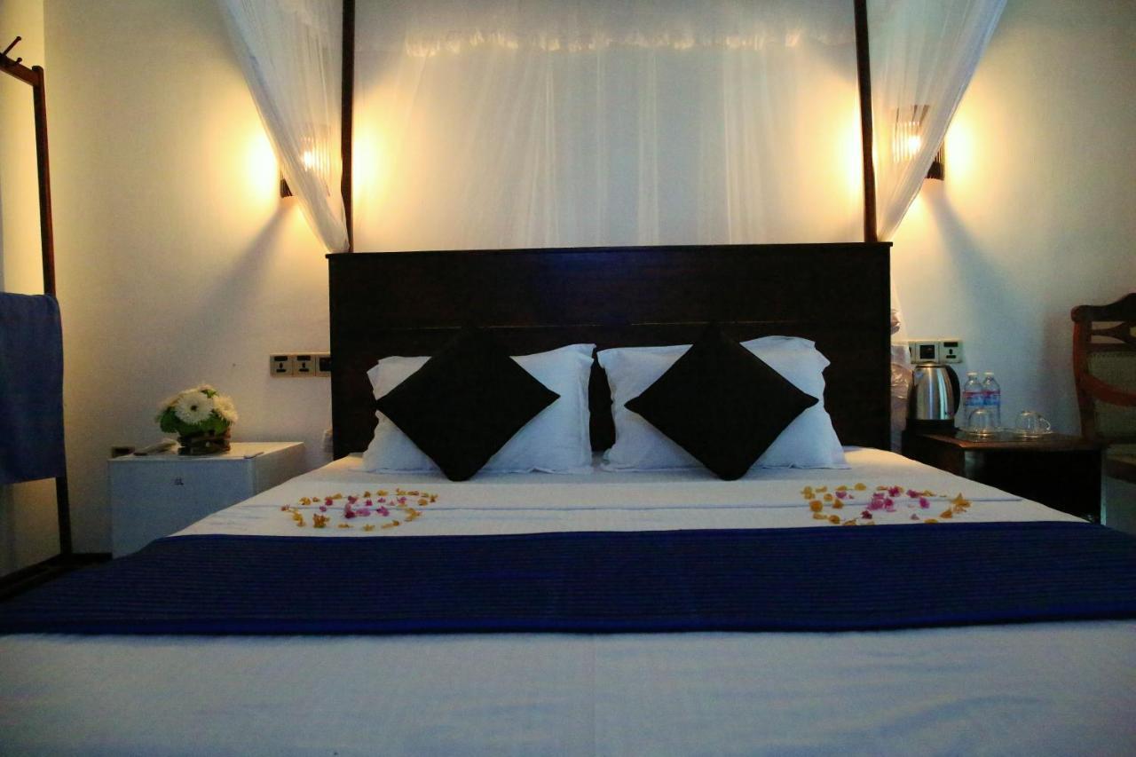 Sky Mountain Cafe With Seaview Bed & Breakfast Weligama Ngoại thất bức ảnh